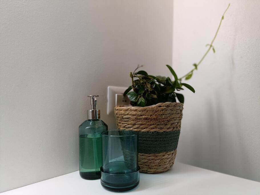 Stylish Flat Near Station And City Center Côme Esterno foto